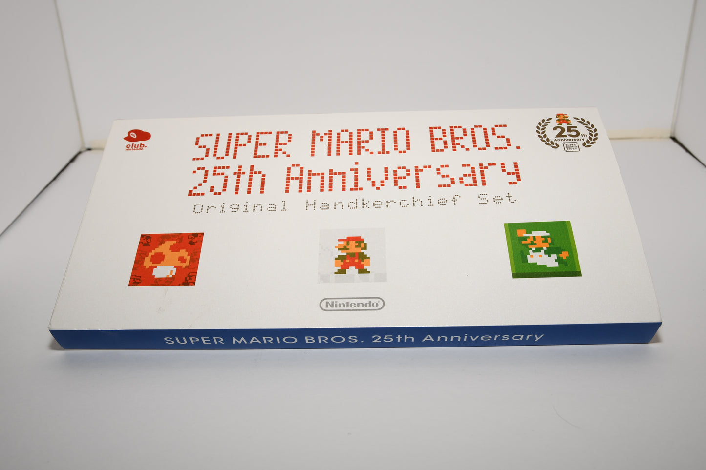 Club Nintendo SMB 25th Handkerchiefs